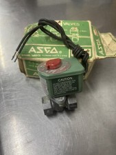 Asco Red Hat 8040B6 Solenoid Valve 1/8 NPT 3/8 Orifice 110V New Old Stock