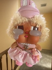 Pop Mart Crybaby Vacation Mode On Pendant Plush  FULL SAIL  With Custom Pink set