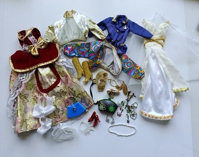 Konvolut Barbie Mattel Zubehör Kleidung Ohrringe Ersatzschuhe Vintage
