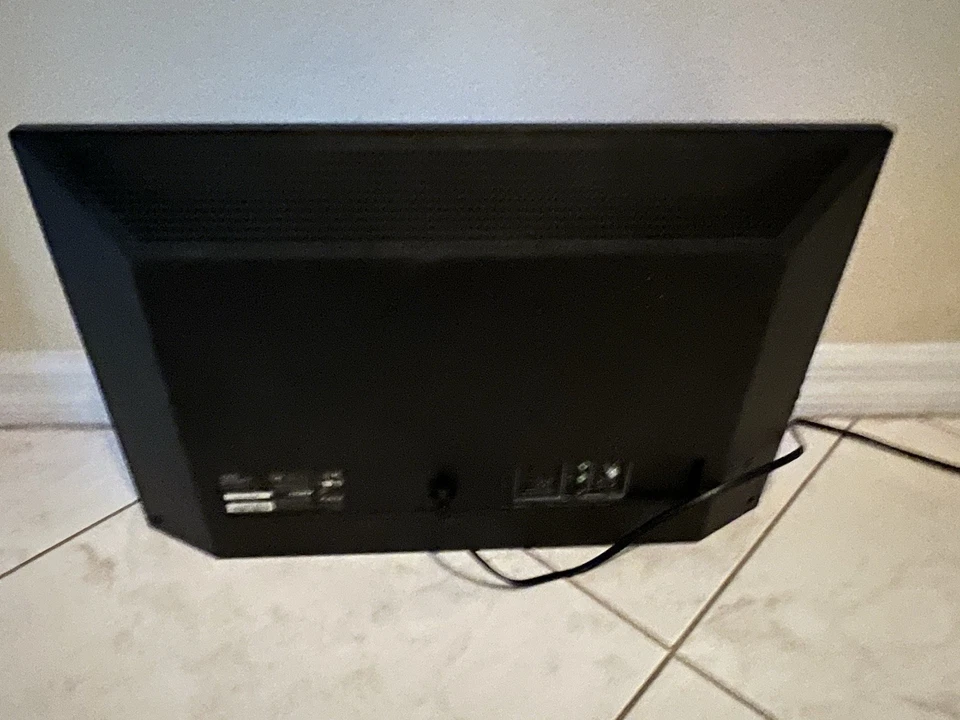 Vizio E420VO 42" 1080p LED LCD TV 120Hz Flat Screen with HDMI - Image 2 of 4