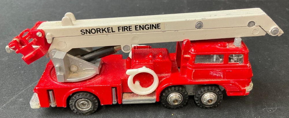 VTG Shinsei Die-Cast Mini Power Snorkel Fire Engine Toy 6 Inch with Extendable Lift