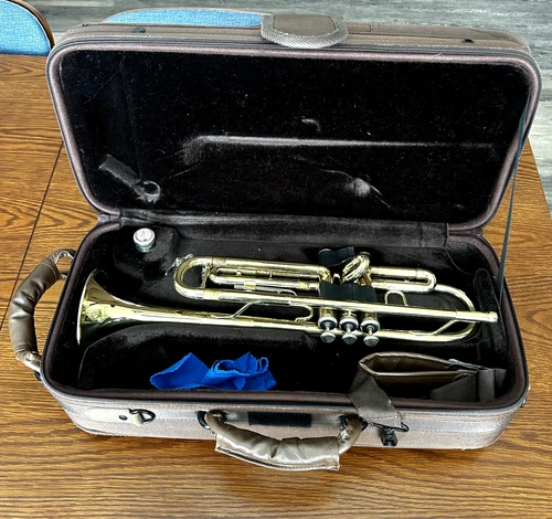 BAC Apprentice Trumpet TR 305 with Accessories