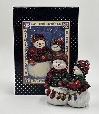Snow Man Couple Lang & Wise Hand in Hand 2000 #76600408