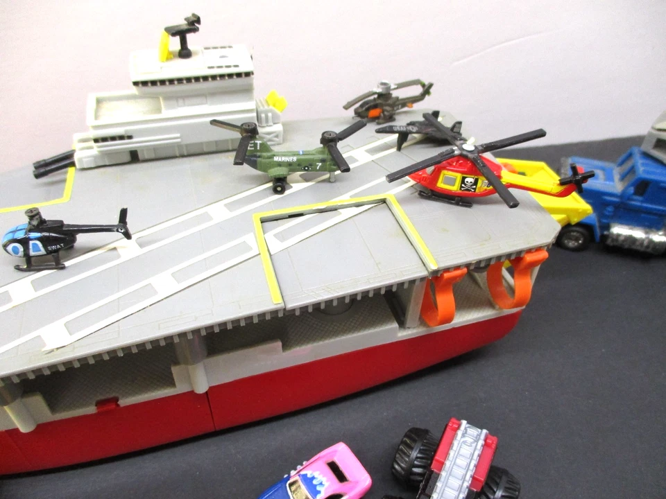 Various Vintage  Lot of Micro Mini Machines Cars Military Galoob Hasbro 150+Lot - Image 4 of 4