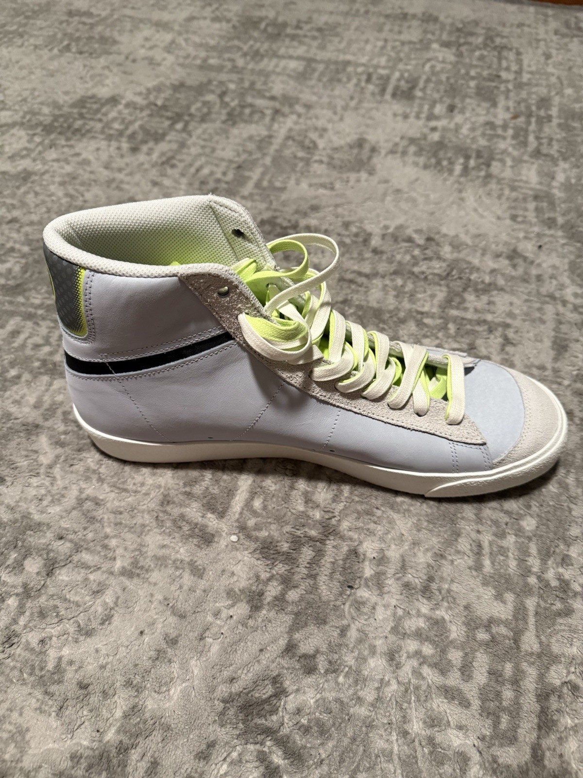 Nike Blazer Mid 77 UO PE  Oregon Ducks Shoes Rare Size 13 image 5