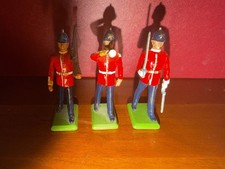 BRITAINS TOY SOLDIERS 5802   YORK  LANCASTER REGIMENT SET OF 3 FIGURES