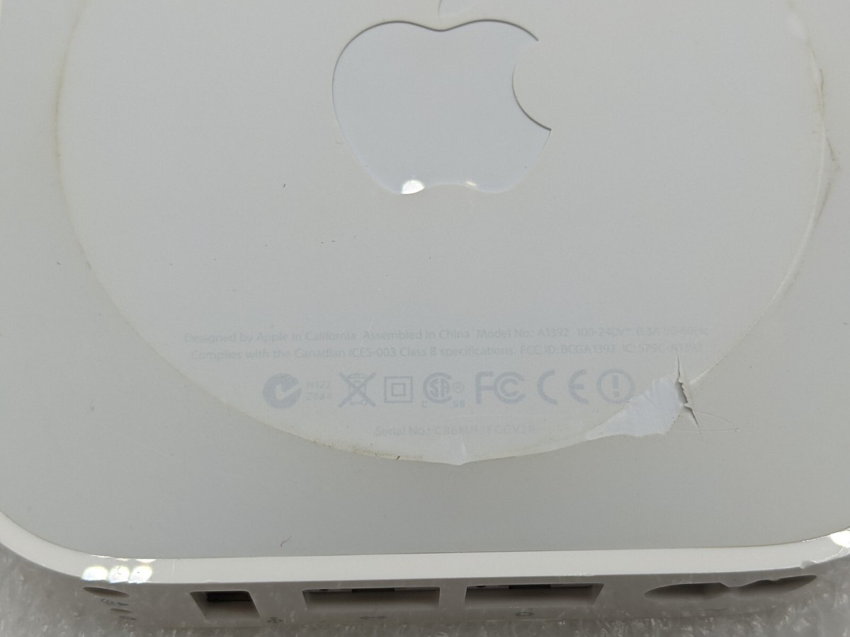Apple AirPort Express Base Station (2nd gen) A1392 with AC Adapter