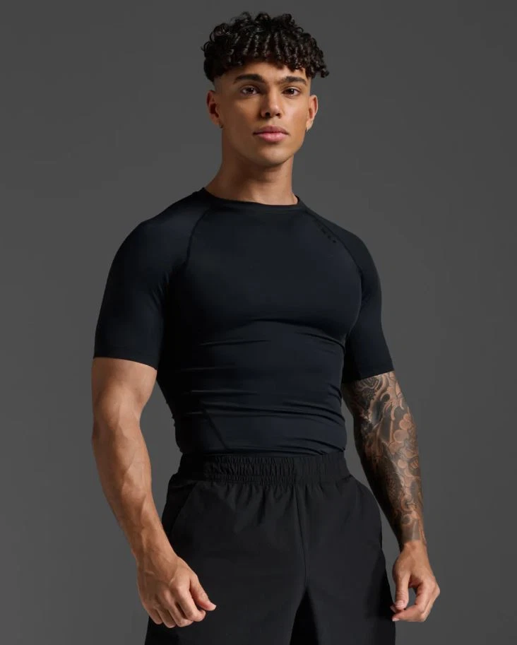 2XU Mens Compression Short Sleeve Top – Black/Black - Image 2 of 4