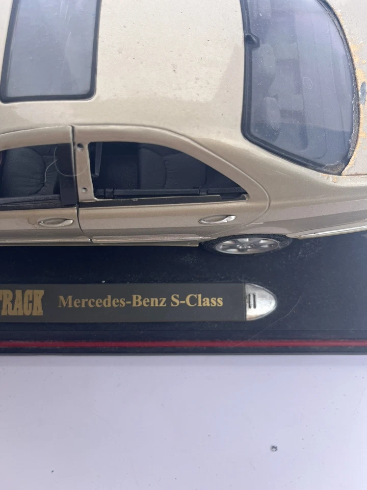 Maisto Mercedes Benz S-500 Class Model Car Road & Track 1:32 scale - Image 3 of 4