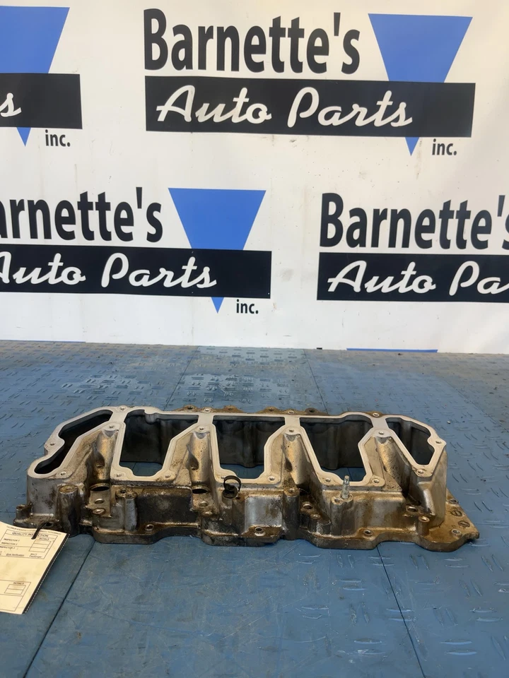 2015 Chevrolet Silverado 3500 Duramaxx 6.6l Lml Left Lower Valve Cover Foto 2 de 4