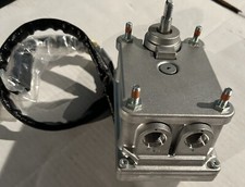Borg W.turbo Actuator Navstar Dt466 5010588r91 . 2493866 4pin 7.6l Borg W.turbo Actuator Navstar Dt466 5010588r91 . 2493866 4pin 7.6l