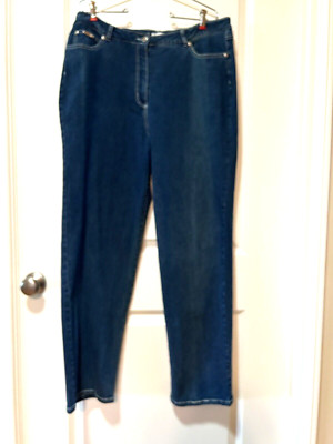 DRAPER S & DAMON S NWT Women s Blue Jeans MSRP $66 - Size 16
