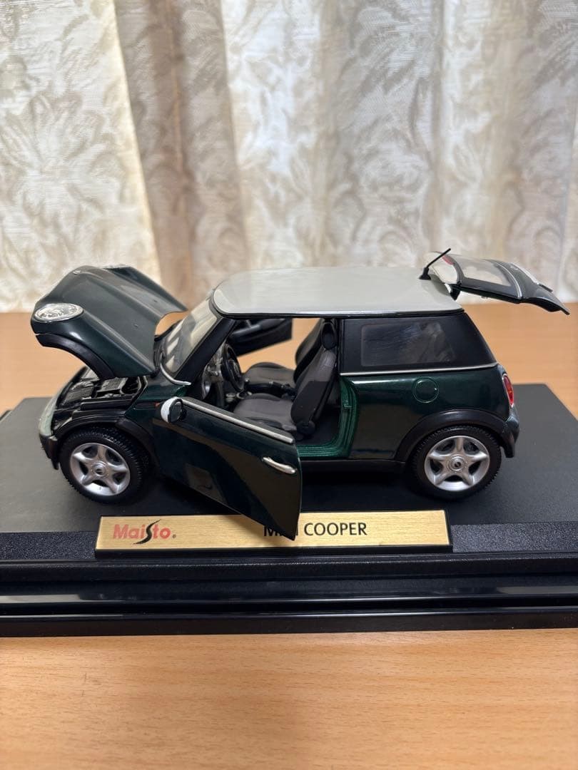 Maisto 1/18 MINI COOPER dark green x white roof 794374 | eBay