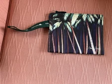  United Airlines HAWAII Christie Shinn Travel Amenity Kit/Makeup Bag. 