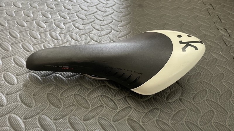 Fizik Arione Tri 2 Road Bike Saddle | Black/White K:ium |Excellent Condition