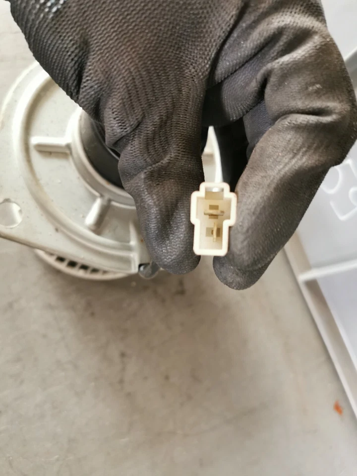 Daihatsu Cuore II L80 1985-1990 Gebläsemotor Heizungsgebläse Gebläse  - Bild 3 von 4