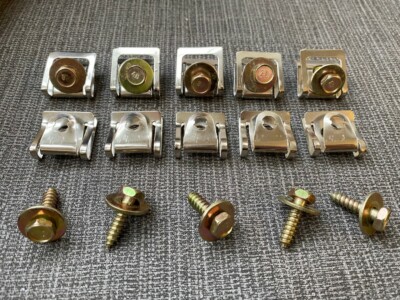 ALFA ROMEO UNTERWÄSCHE SCHRAUBEN MOTOR UNTERABDECKUNG SPRITZSCHUTZ CLIPS SET KIT