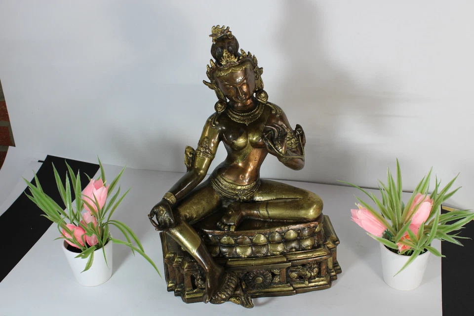 Vintage Bronze statue goddess buddhist green tara - Image 2 of 4