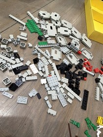 Vintage LEGO Set 6073 Knight's Castle 1984 Incomplete With Box Pls Read