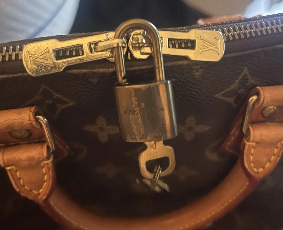 Louis Vuitton Alma, photo 2 sur 5