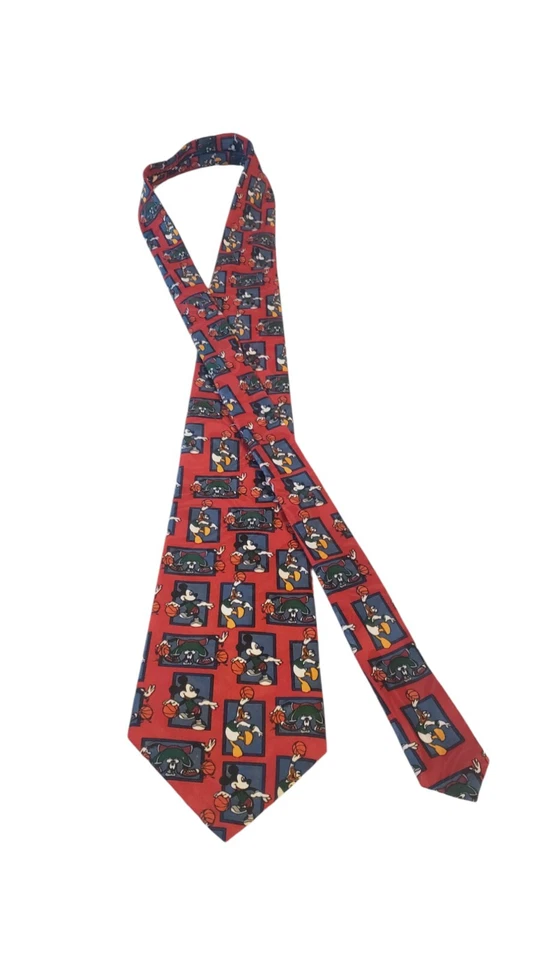 CORBATA MICKEY ILIMITADA MICKEY & FRIENDS JUGAR BALONCESTO ENTRENADOR DEPORTES DIVERSIÓN Foto 4 de 4