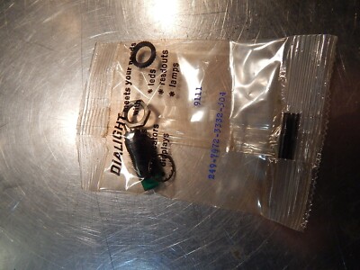 NEW  Dialight 249-7972-3332-504 9111 Green Lamp *FREE SHIPPING*