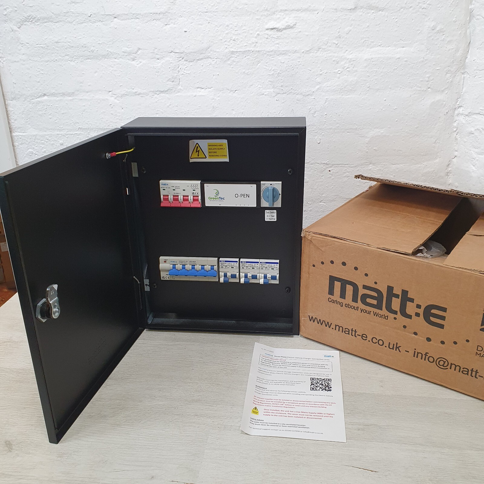 Matt:e ARD-3-32-R 32A Connection unit with auto reset, 3x 32A DP Type A RCBOs
