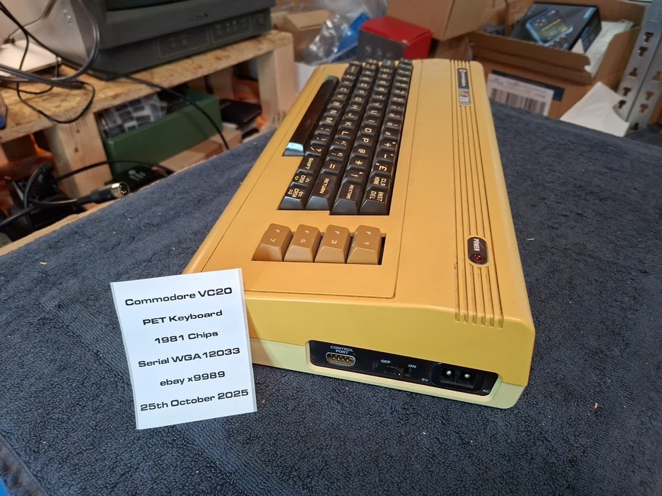 Rare Ur Commodore VC20 WGA12033 PET Keys Microgramma Block Working Tested VIC20 - Bild 4 von 4