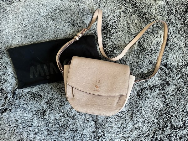 Mimco Sublime Saddle Bag Beige Leather Crossbody Adjustable Strap & Dust Bag