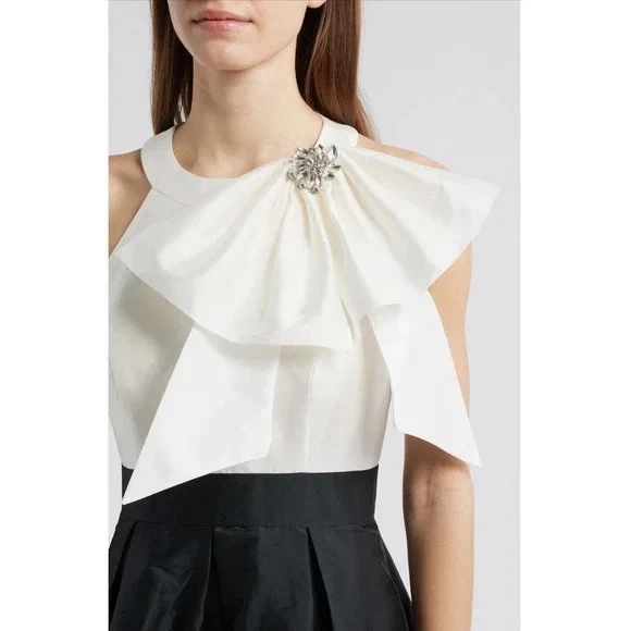 Eliza J Black Ivory Bow Crystal Mikado Ballgown Size 8 $258 - Image 4 of 4