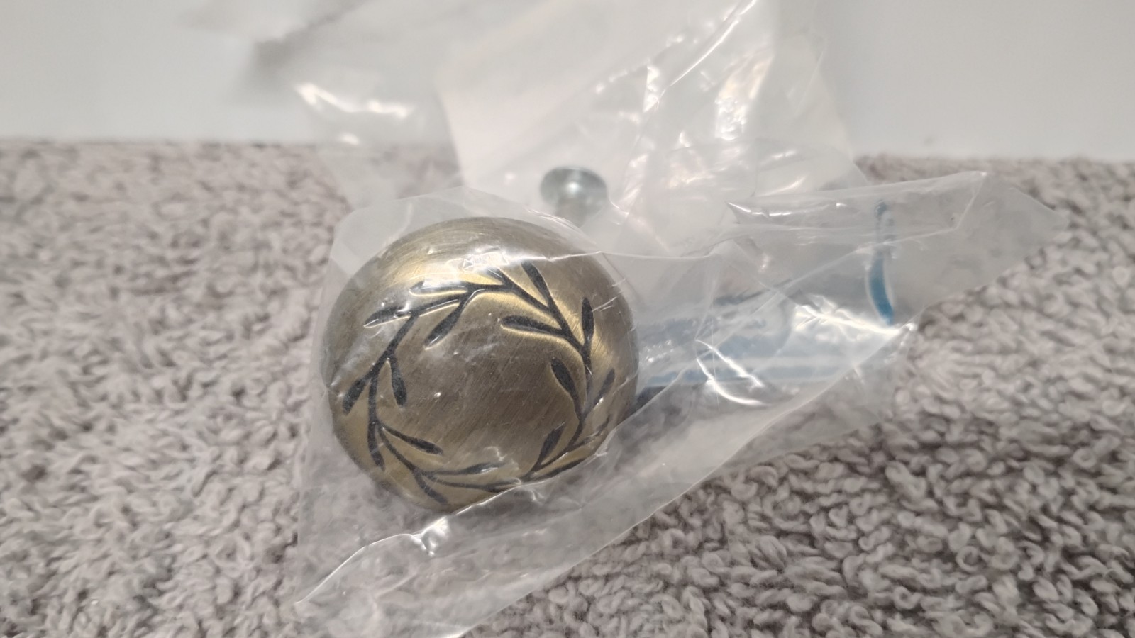 2 NEW AMEROCK BP1581EB Cabinet Knob Brass. (03)