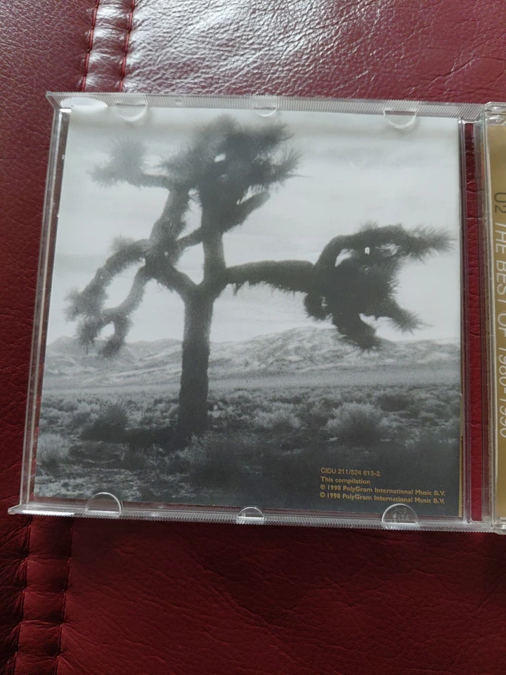 U2 The Best Of 1980-1990 CD Sehr guter Zustand - Bild 3 von 4