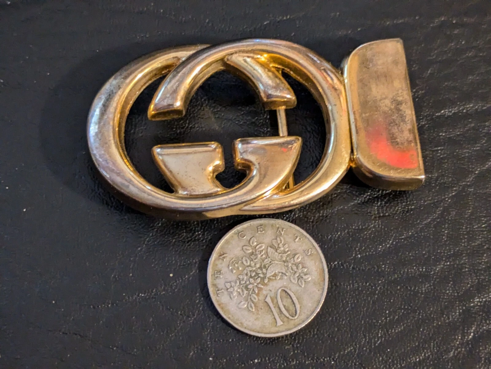 Gucci boucle de ceinture imbriquée parfums dorés mod brev monogramme 2,5 x 1,5 po