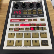 BOSS SP-303 Dr. Sample Phrase Sampler kompakt...