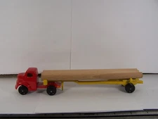 VINTAGE RALSTOY  TRUCK (FORD ) AND POLE TRAILER (USA) FRUEHAUF  905