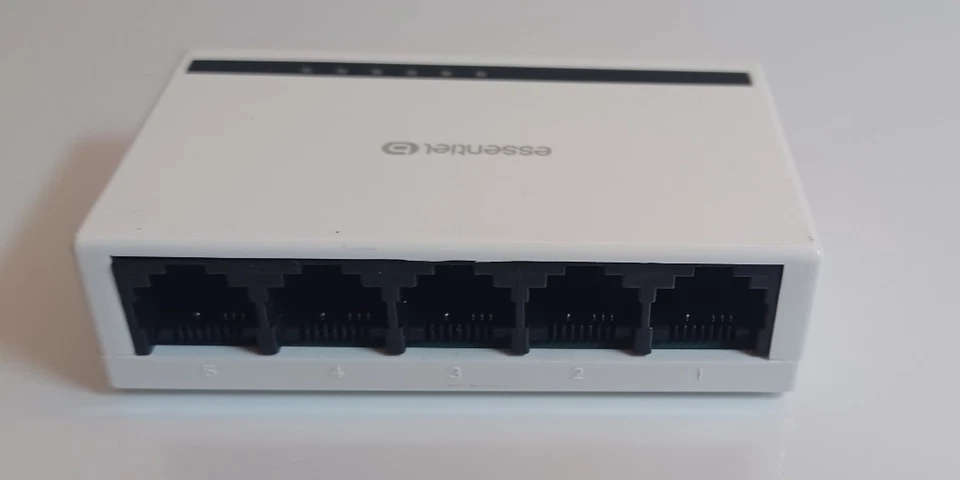 Micro Switch Ethernet 5 Ports Essentiel b 8003781 - 10/100 Mbps Complet - Photo 3/4