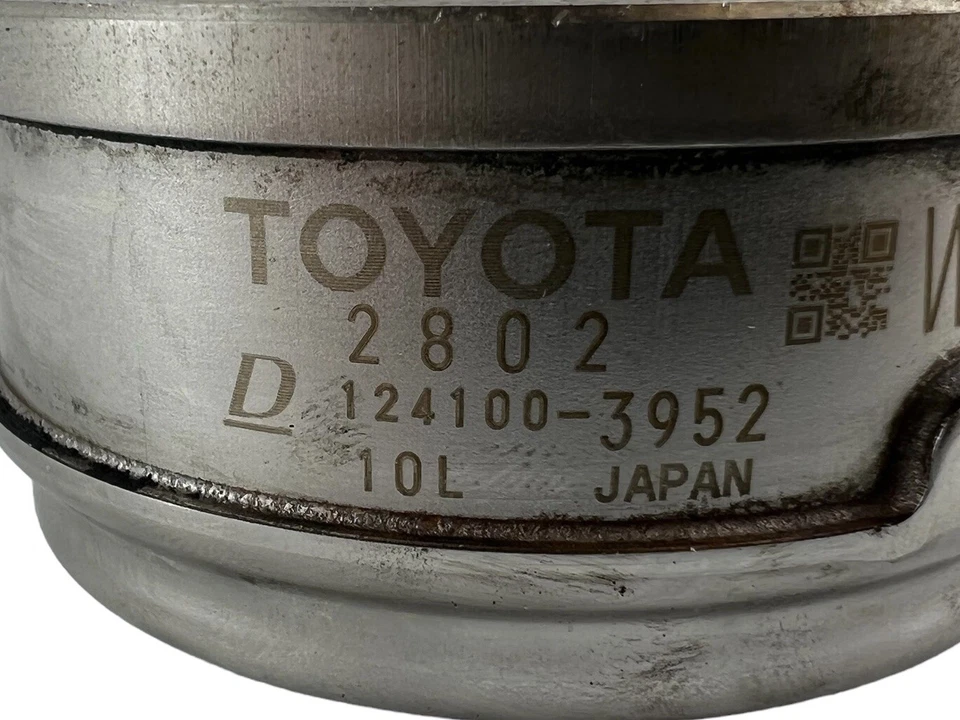 OEM 2010 LEXUS HS250H HS 250 H 2.4 ENGINE OIL COOLER 124100-3952 - Image 3 of 3