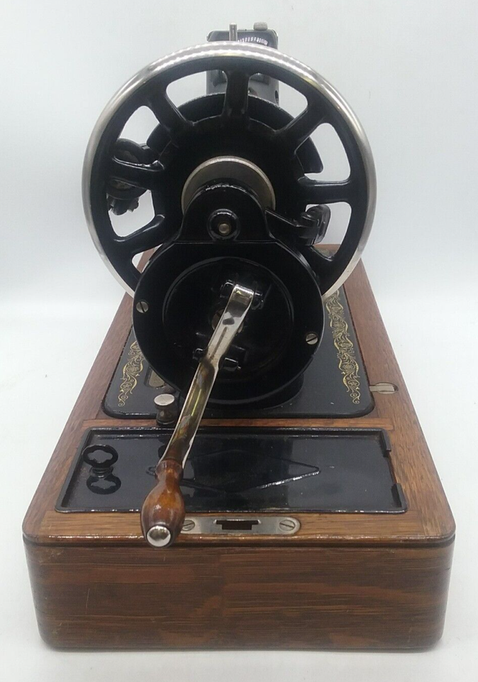 Vintage 1932 Singer Sewing Machine Model 99k with Handcrank, with Case
