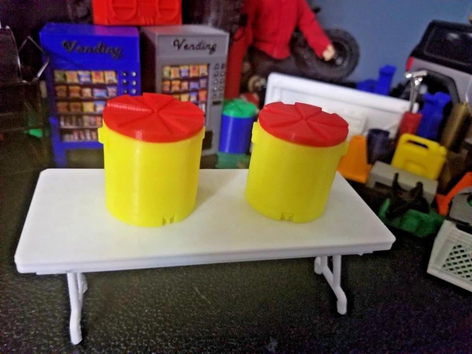 RC 1/10 Scale Bright Yellow Red Round Water Ice Cooler Rock Crawler Accessories - Image 4 of 4