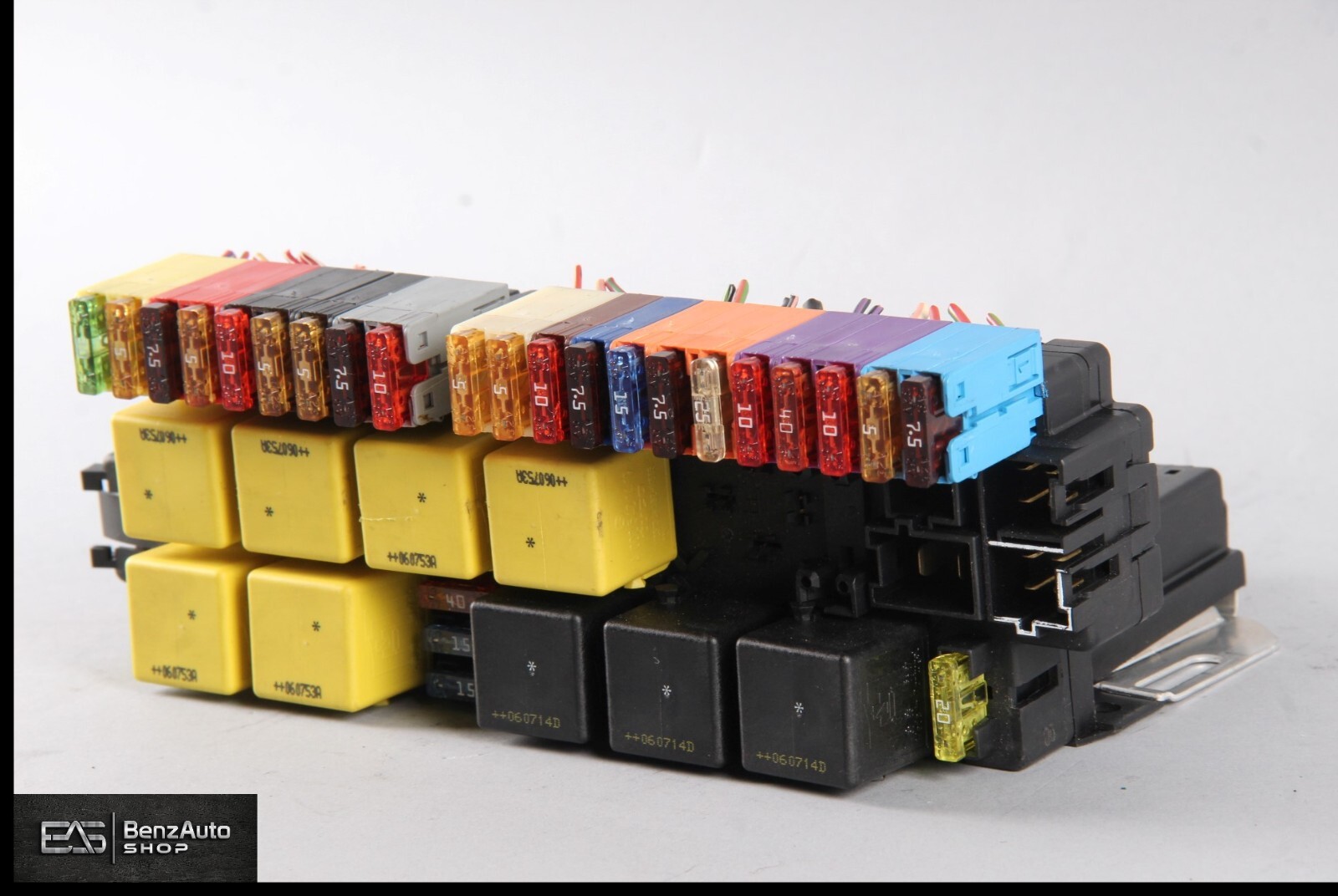 03-12 Mercedes R230 SL500 SL550 Front Left SAM Fuse Box Control Module OEM
