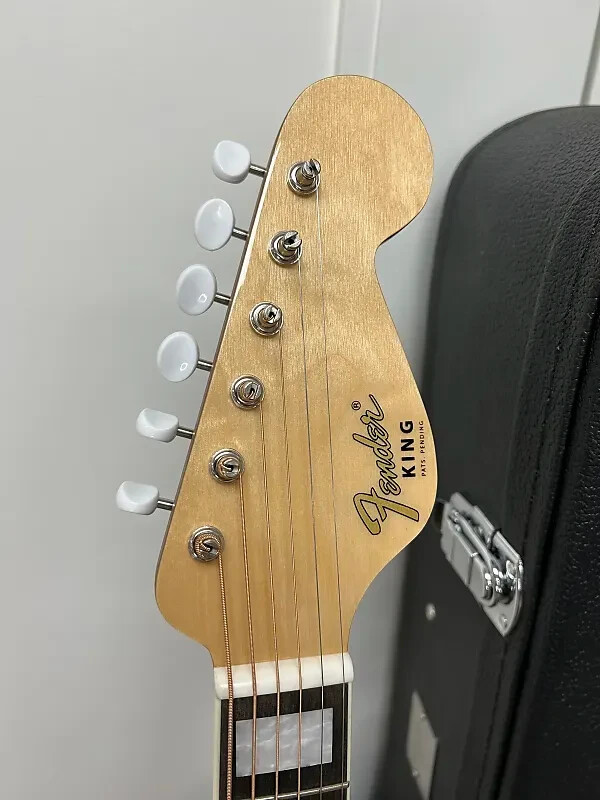 Fender King Vintage Acoustic Electric Guitar w/Hard Case Fender King Vintage Acoustic Electric Guitar w/Hard Case