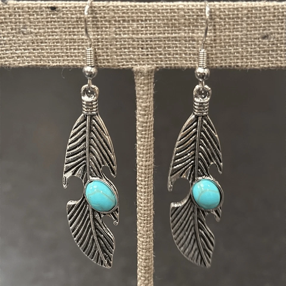 Pendientes Boho Pluma Plata con Imitación Turquesa, Estilo Nativo Americano Occidental Foto 3 de 4