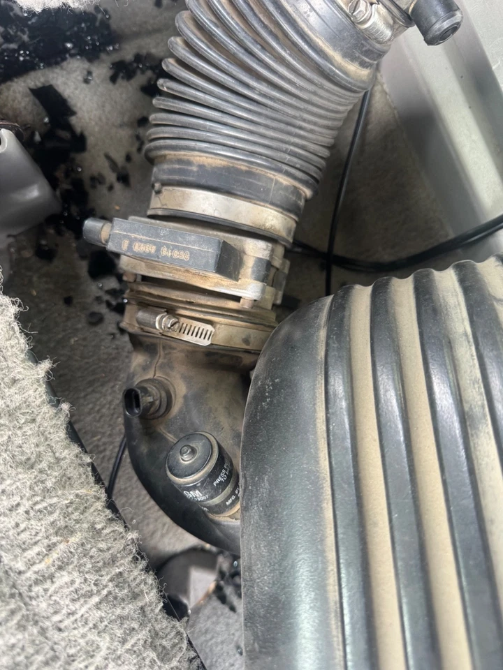 GMC Sierra 1995 1998 1999 2000 Tahoe Suburban 5,7 Vortec caja de aire admisión OEM Z161 Foto 2 de 3