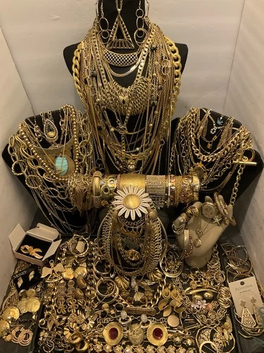 Huge-Estate-jewelry-Lot -Redesign-Great For Craft-Junk-gold tone-costume-10lbs