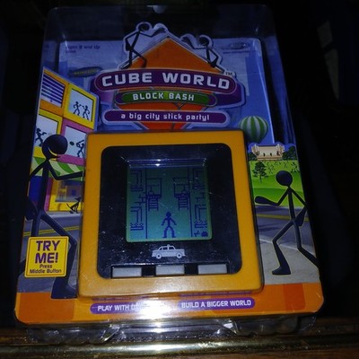 2007 Original Cube World Block Bash Radica Mattel  Yellow Handheld Game New Vtg