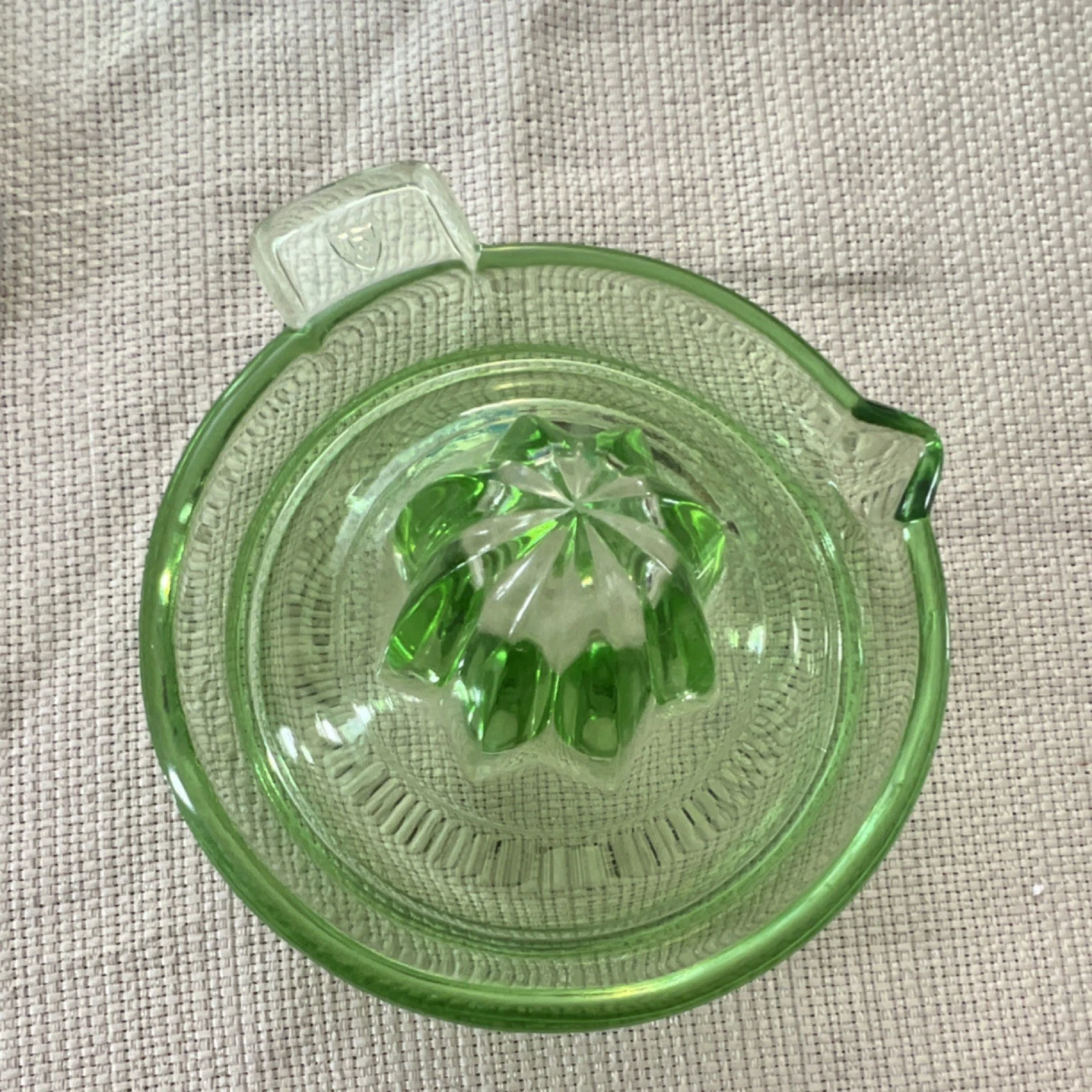 Vintage Federal Green Uranium Glass Manual Citrus Juicer