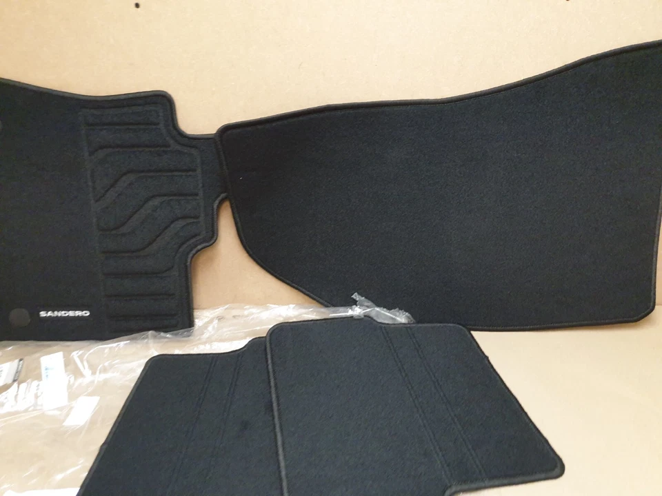 Dacia Floor Mats 4 Pieces Front Rear Carpet Logan Sandero MK3 749026021R Genuine - Image 2 of 4