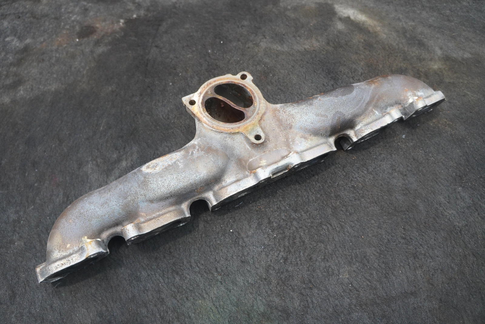 Engine Turbo Exhaust Manifold Header Pipe V12 HY53-9429-AC Aston Martin DB11 17