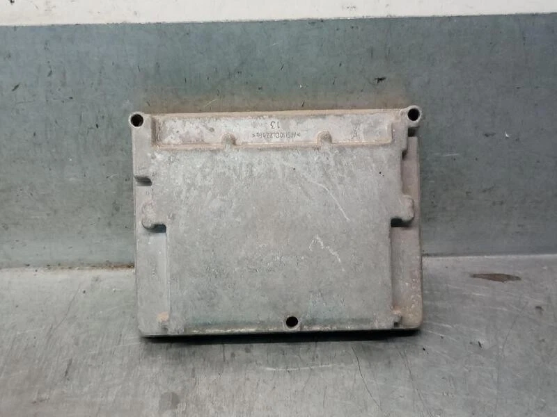 30743371 centralina motore per VOLVO C30 (533) 1.8 2006 5544807 - Immagine 2 di 4