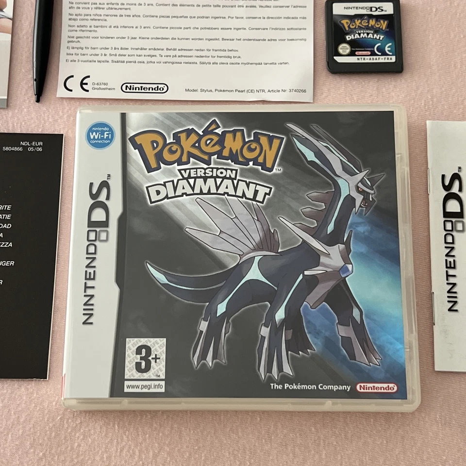 POKÉMON VERSION DIAMANT NINTENDO DS NEUF MAIS SANS BLISTER + STYLET + PORTE CLÉ - Photo 2/4